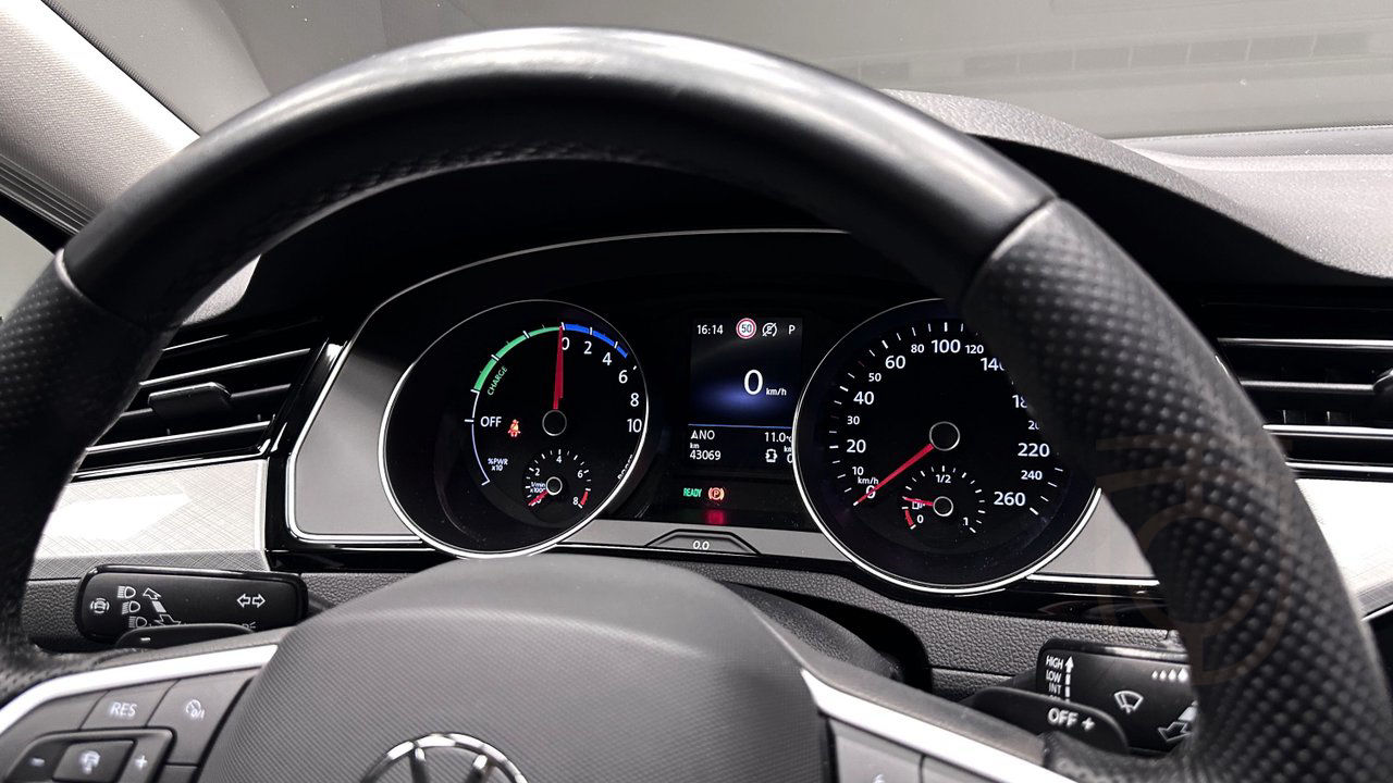 Volkswagen Passat GTE 1.4 TSI ACT