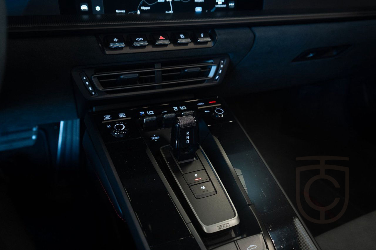 Porsche 911 992 Carrera 4 GTS Cab \