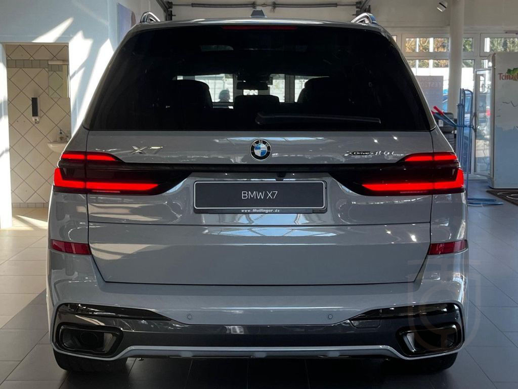 BMW X7 xDrive40d M Sport Kristall Bowers Massage 23"