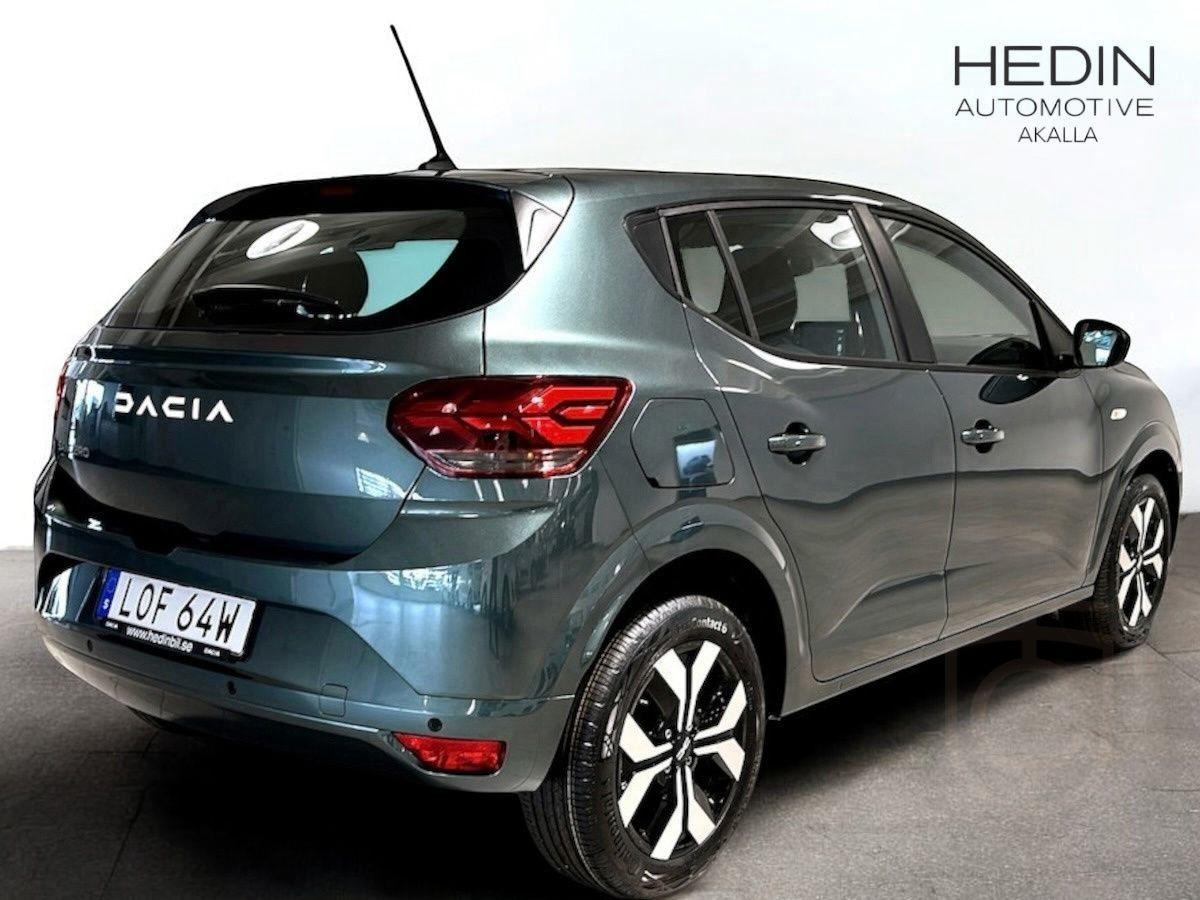 Dacia Sandero EXPRESSION AUTOMAT CEDAR GREEN 2539:-