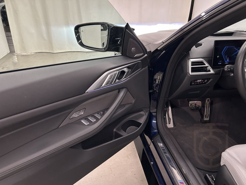 BMW M4 Competition M xDrive Cabrio M Drivers P. Harm