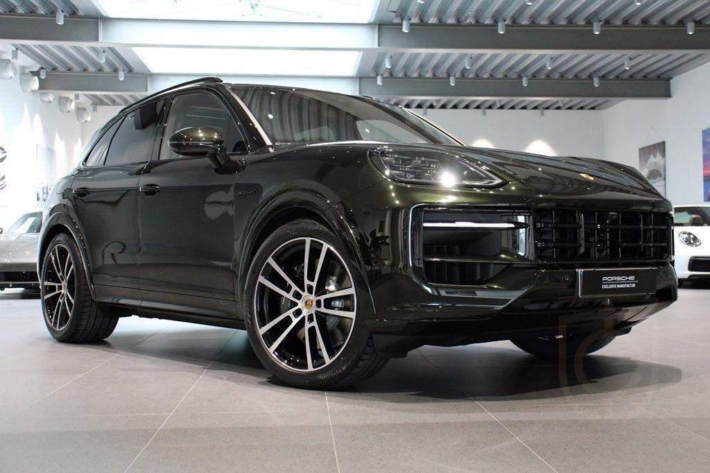 Porsche Cayenne S E-Hybrid PTS Dark Olive Metallic