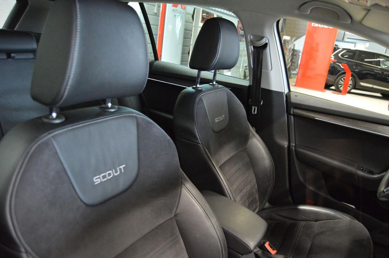 Skoda Octavia Scout TDI 150 DSG 4x4 Premium