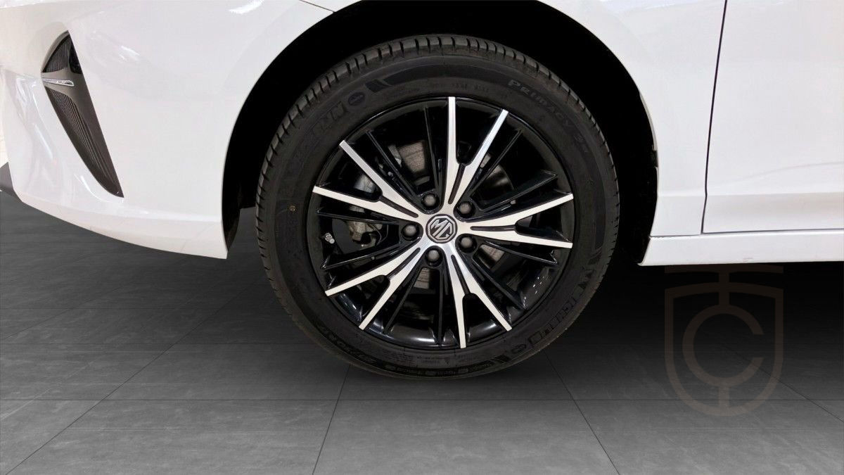 MG 5 MG5 LUXURY