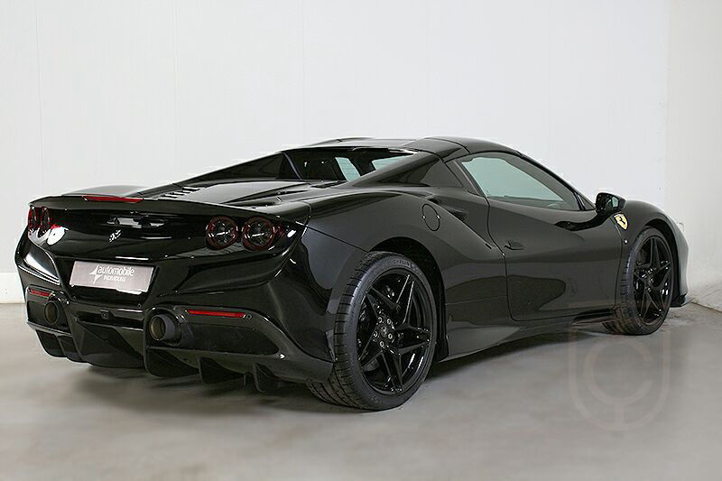 Ferrari F8 Spider Carbon Liftsystem BeifahrerDisplay