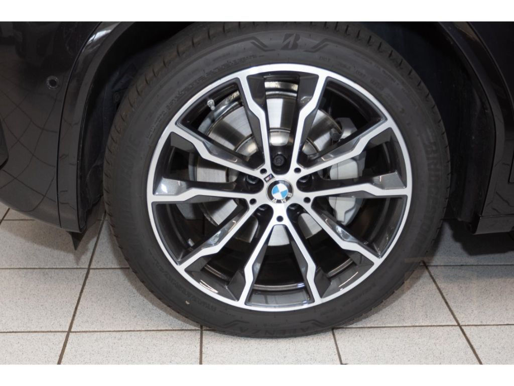 BMW X4 xDrive30dMSport+AHK+Panorama+HUD+Leder+StandH