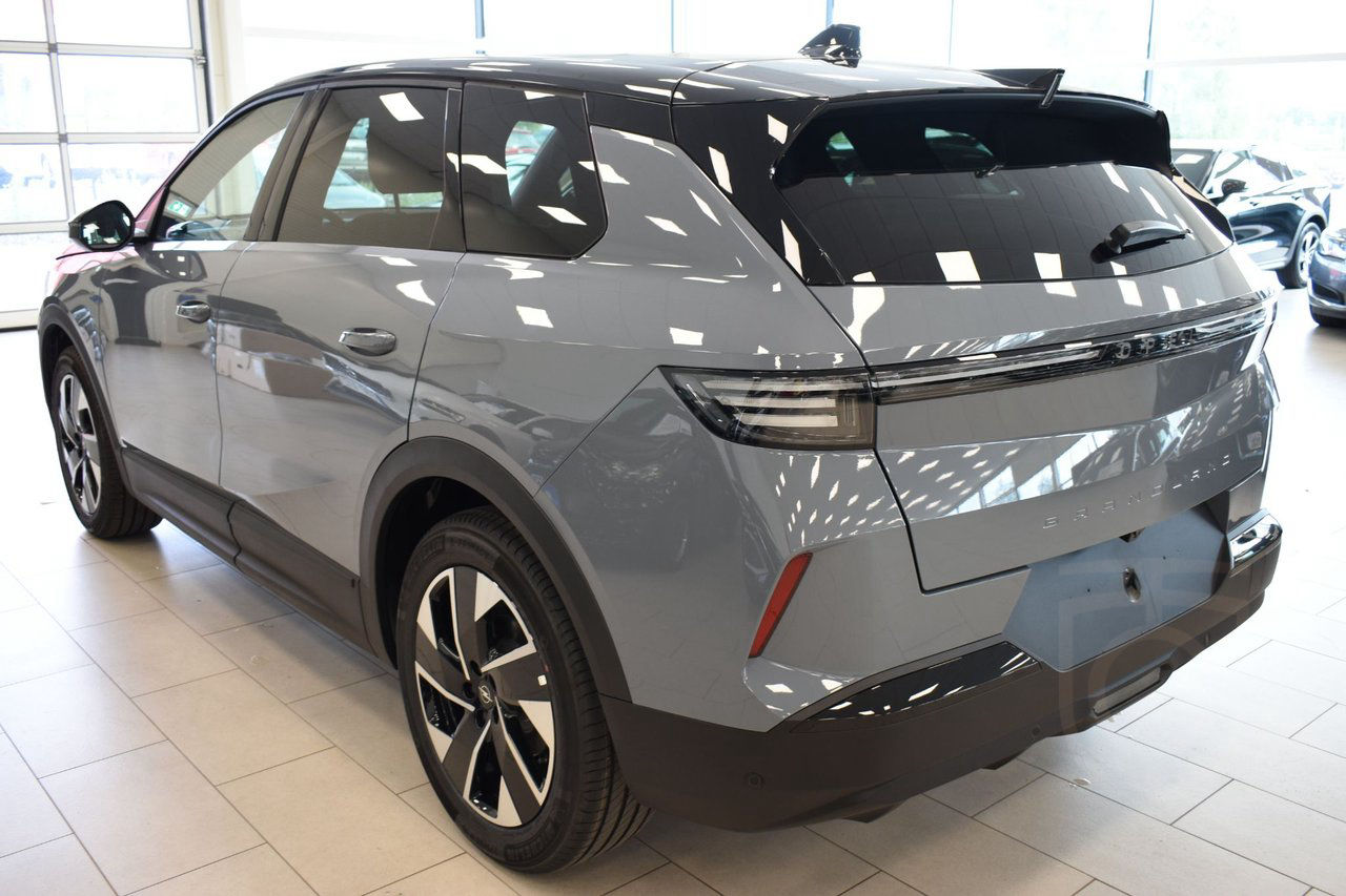 Opel Grandland Ultimate Hybrid Panorama