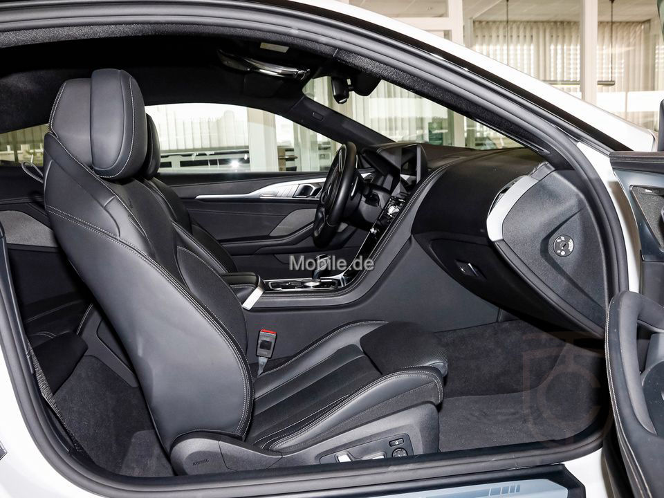 BMW M850i xDrive Coupe Integal-Aktivlenk. Soft-Close