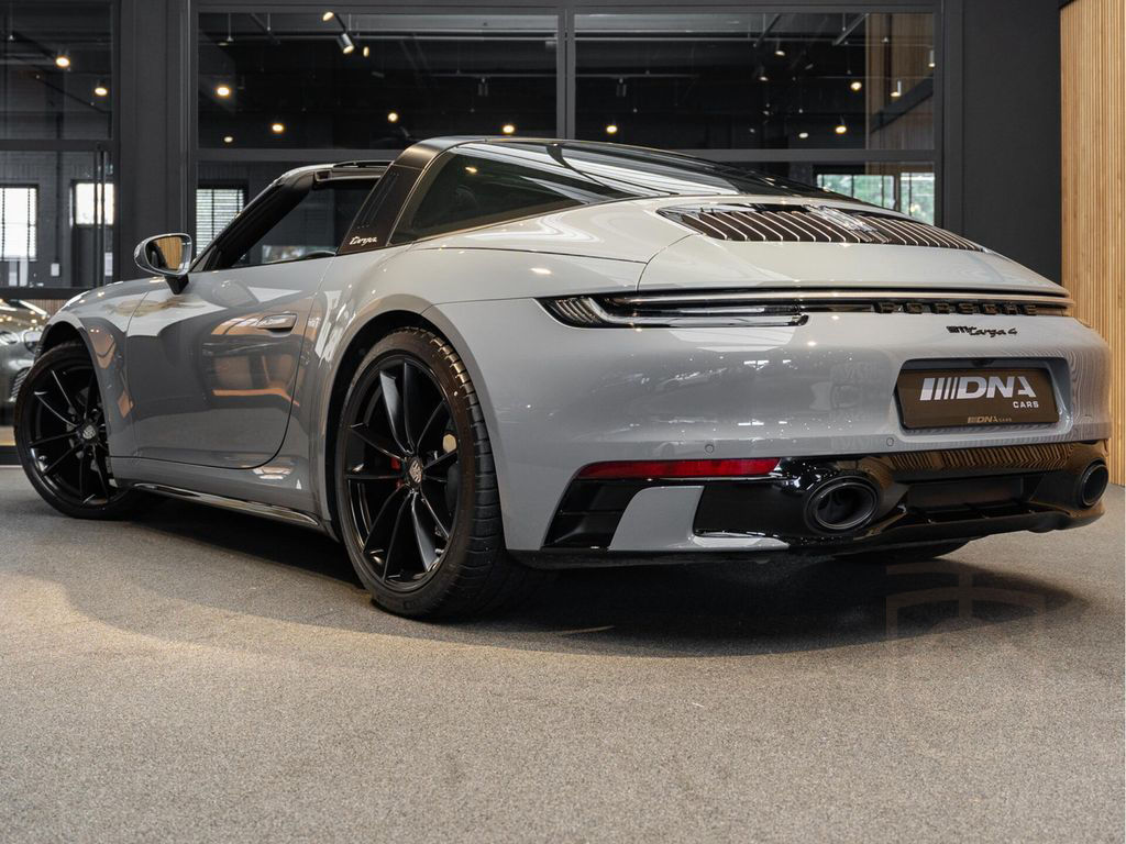 Porsche 992 992 Targa 4 Lift Carbon Bose 911 3.0 Targa 4
