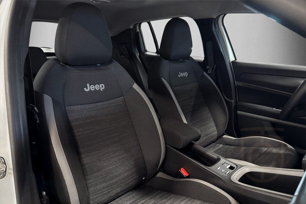 Jeep Avenger e-Hybrid 1.2 Turbo LONGITUDE NYBILSGARANTI