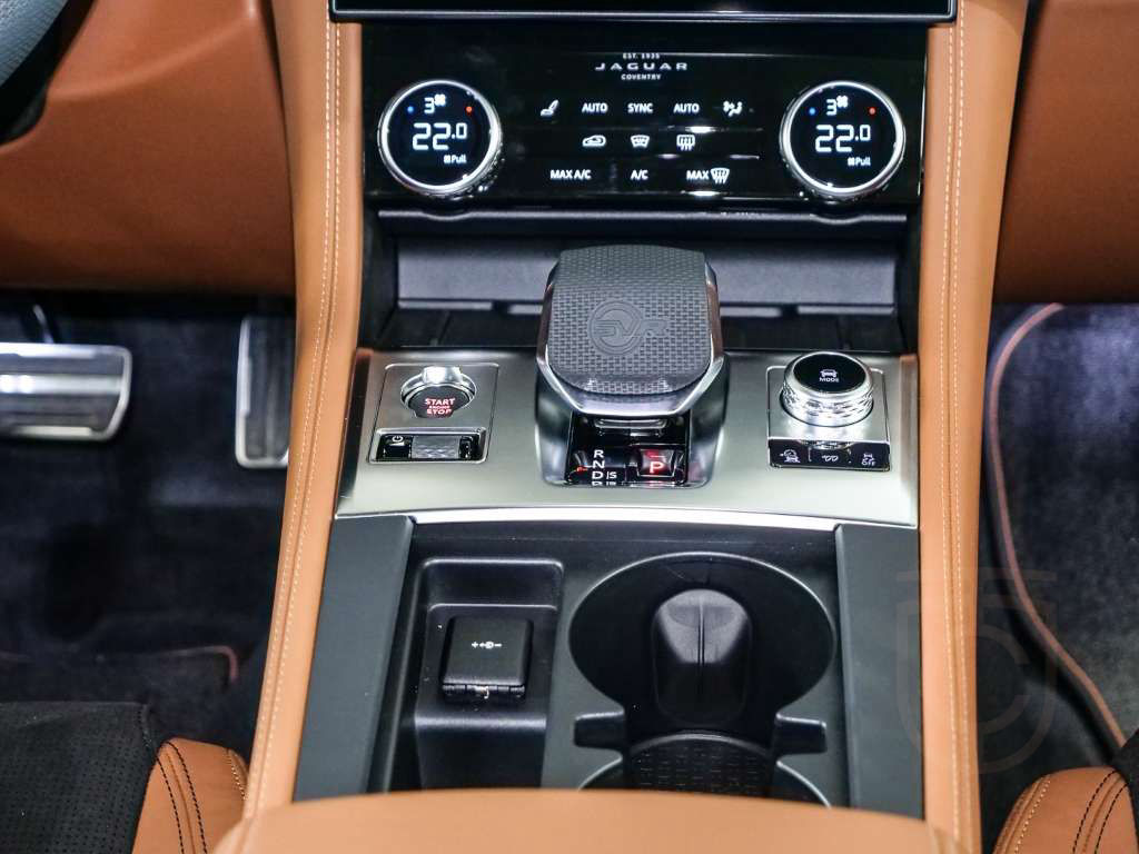 Jaguar F-Pace SVR AWD P550 SPICED COPPER EDITION