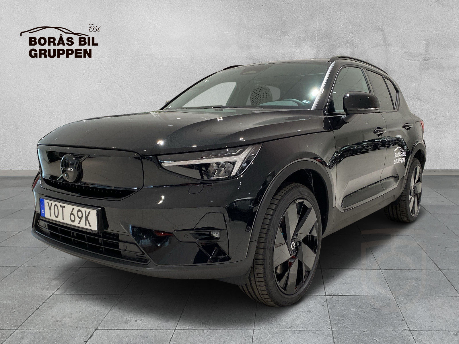 Volvo EX40 Twin Motor 300kW 2025 Black Edition