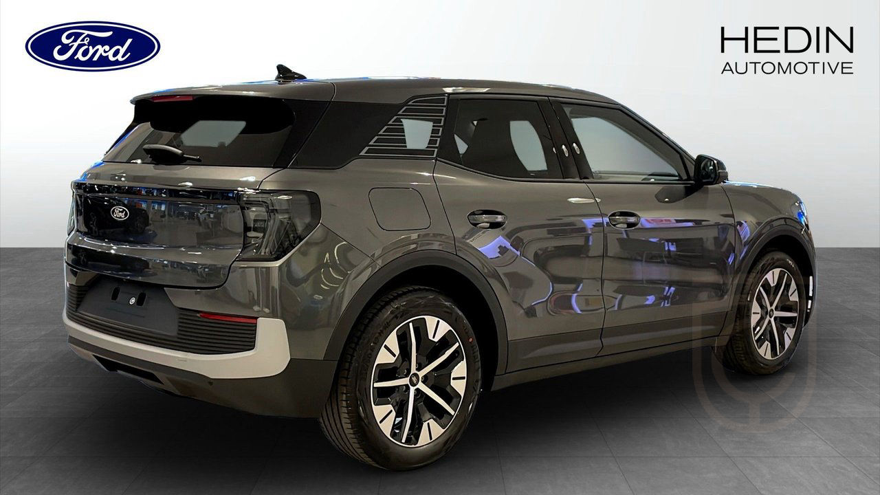 Ford Explorer Long Range RWD