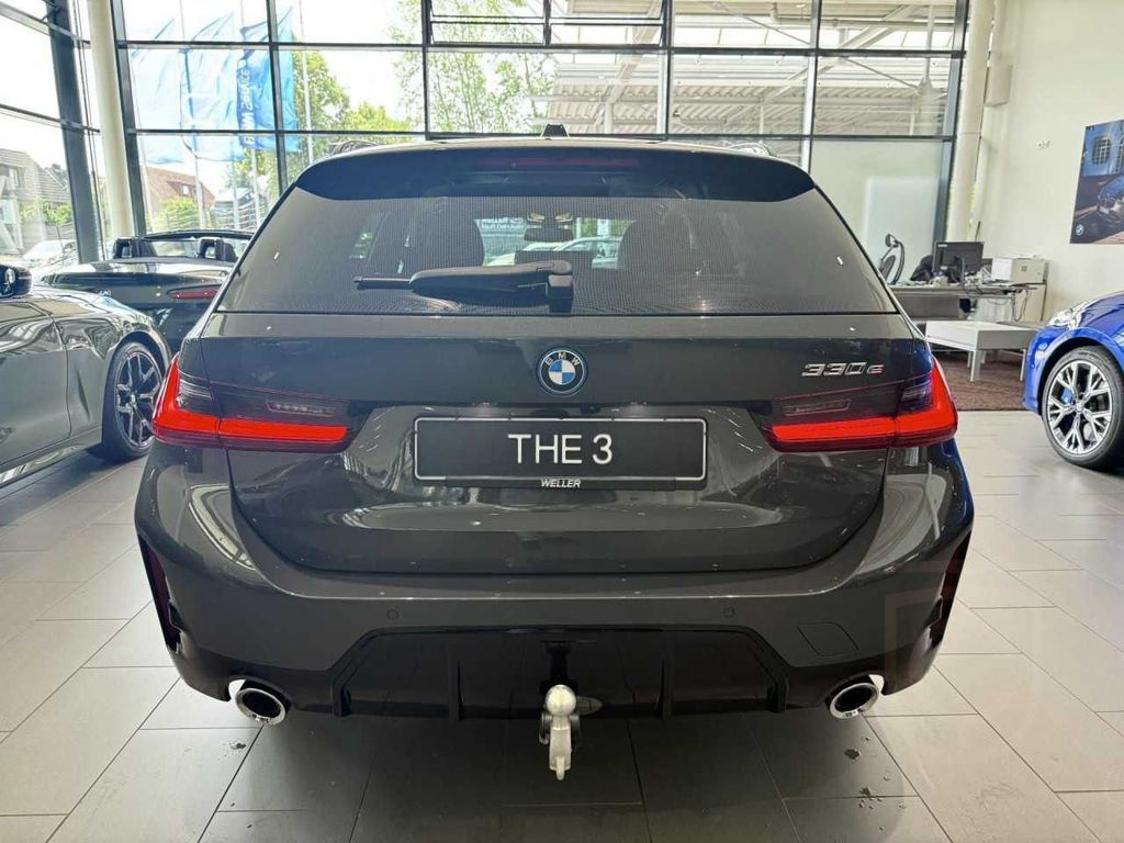 BMW 330e Touring M-SPORT INNOV. COMFO. AHK Bluetooth