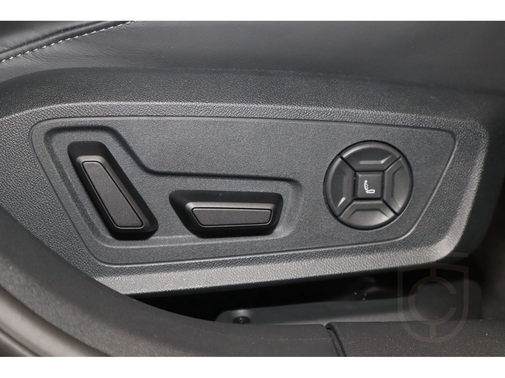 Audi S5 Avant TFSI 270 kW S tronic AHK/Pano/B+O/TechP