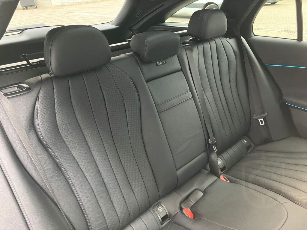 Mercedes-Benz E 300 T de 4M AMG Line Sitzklima*Multi Sitz*Pano