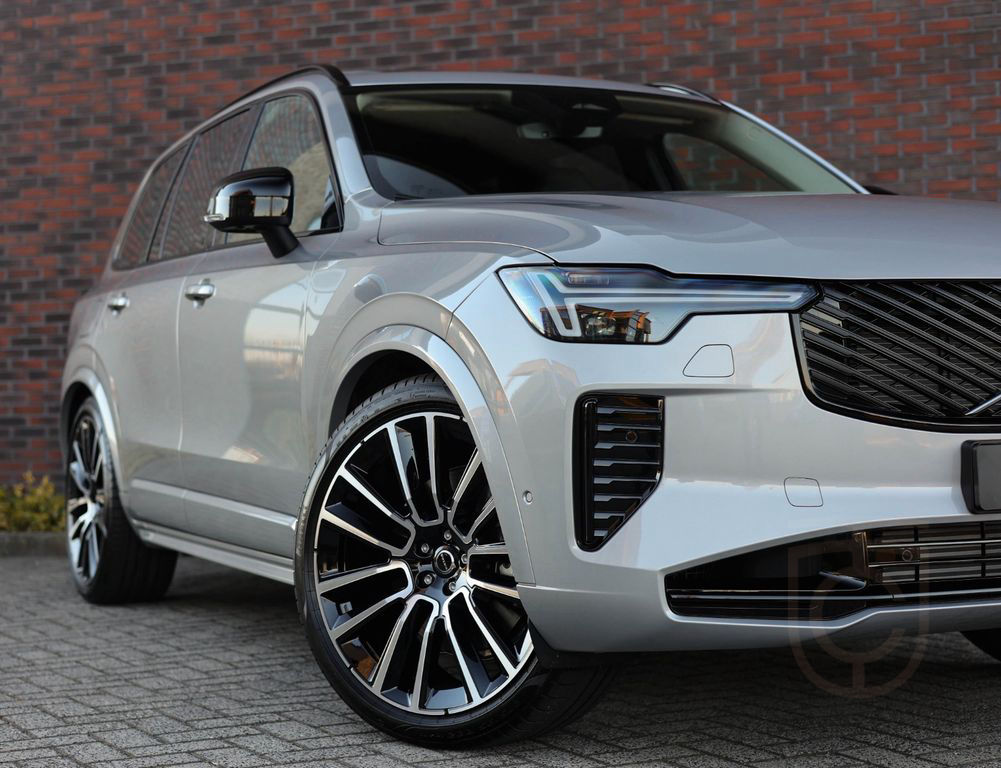 Volvo XC 90 Ultra Dark Recharge AWD *Massage*B&W*Luft*