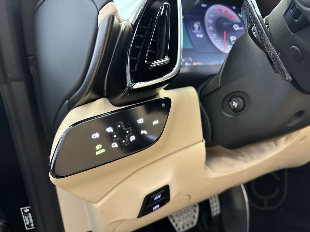 Ferrari Roma Spider Green/Beige Carbon 360° JBL