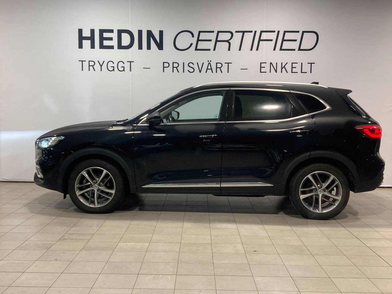 MG EHS PLUG-IN HYBRID LUXURY