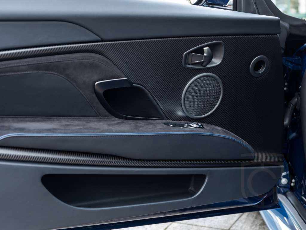 Aston Martin DBS Q Seychelles Blue*Alcantara Black