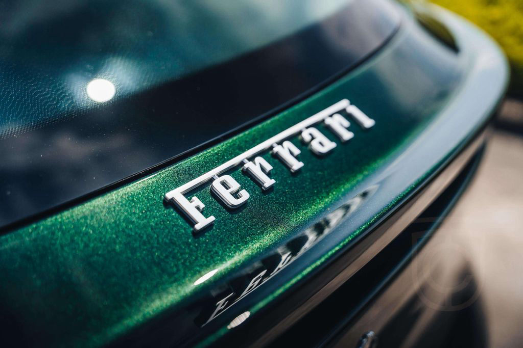 Ferrari Purosangue Verde Zeltweg / Carbon / Design Spec.