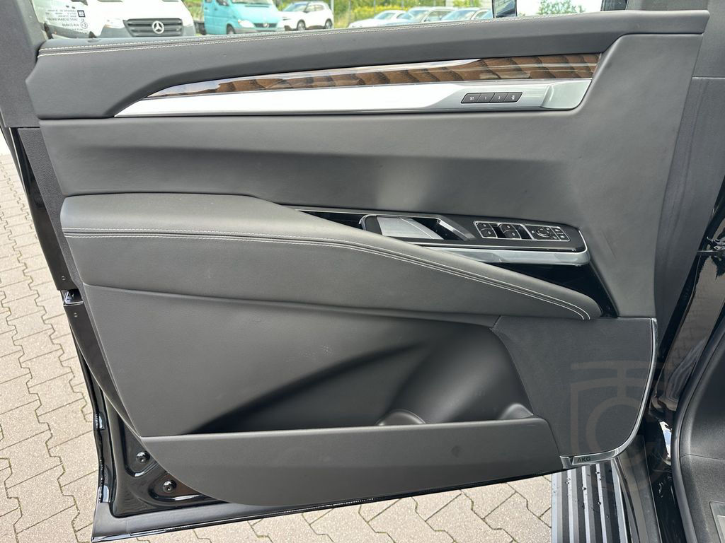 Cadillac Escalade MY25 ESV Sport Platinum Langversion