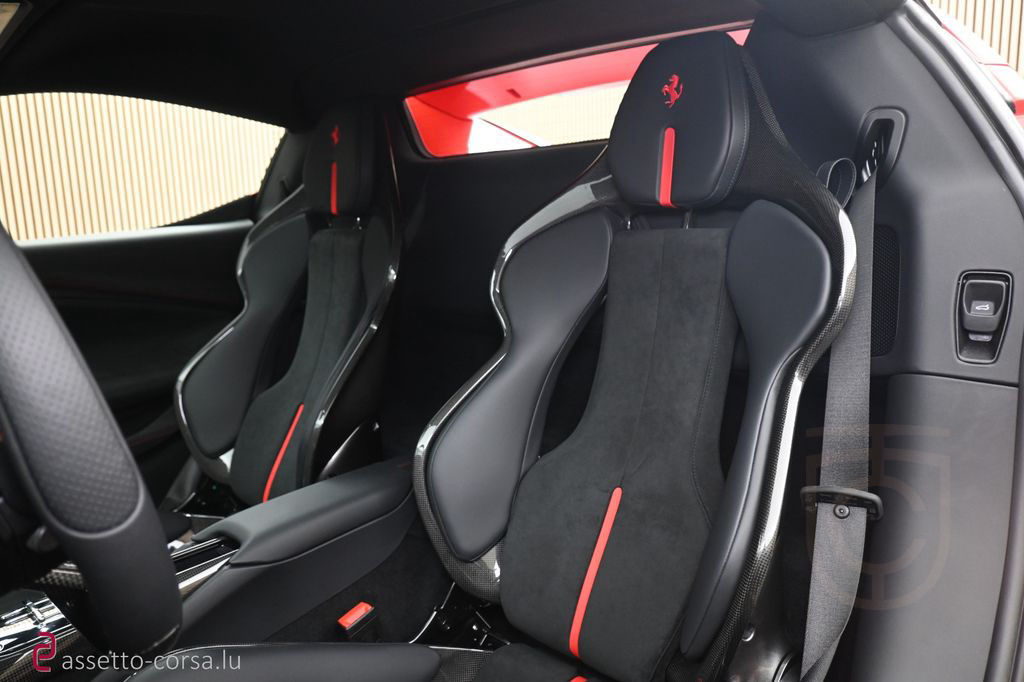 Ferrari 296 GTS*Carbon*Lift*Racing Seats*Neuwertig