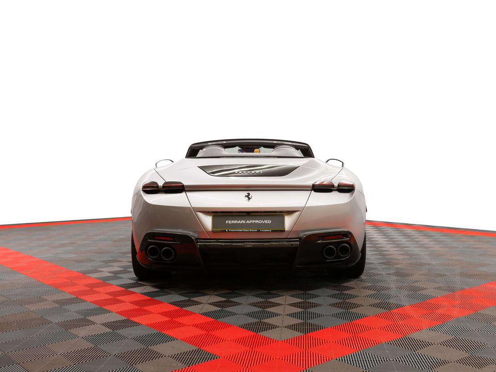 Ferrari Roma Spider