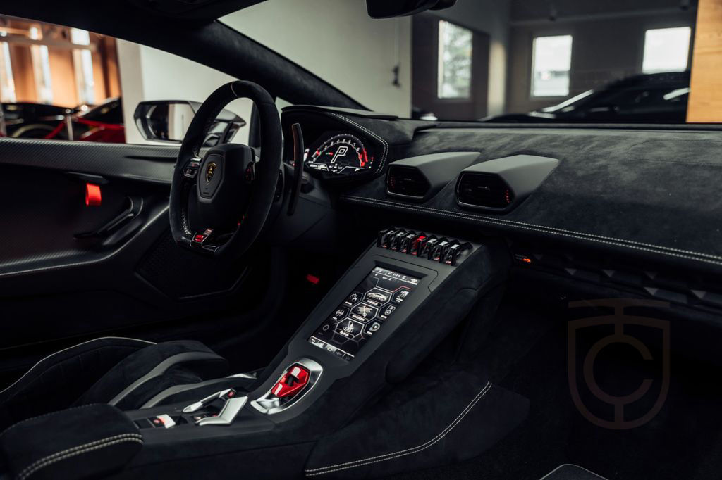 Lamborghini Huracán STO