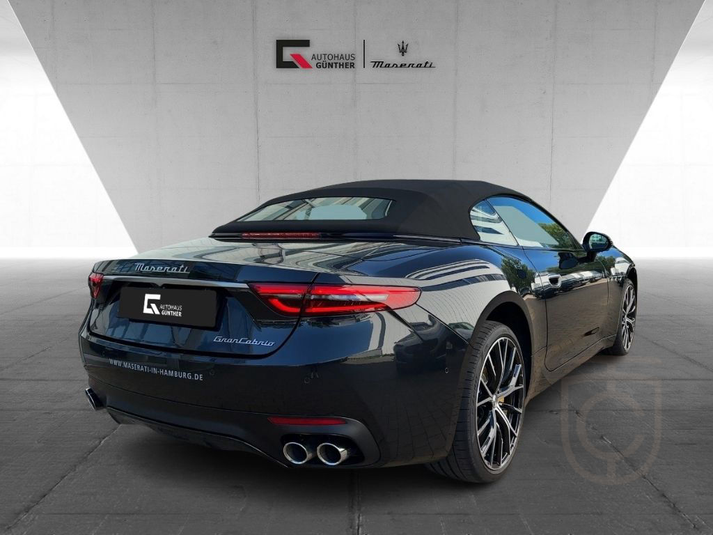 Maserati GranCabrio Modena MY25 AWD V6 BLACK