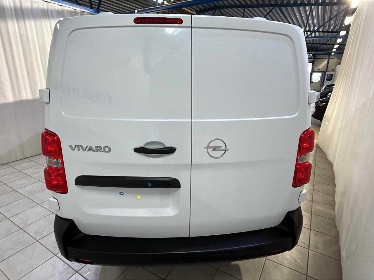 Opel Vivaro L3 145 AT8