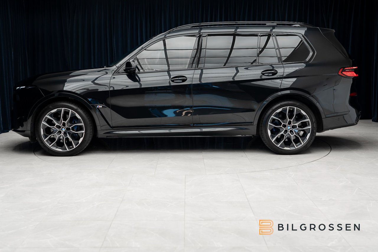 BMW X7 M60i