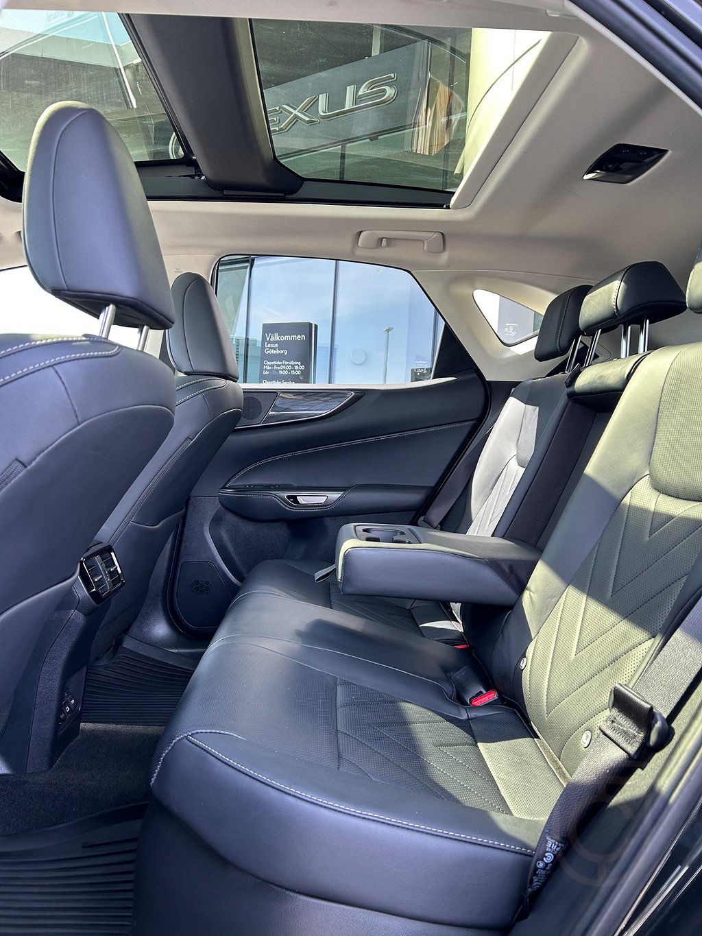 Lexus NX 350h AWD