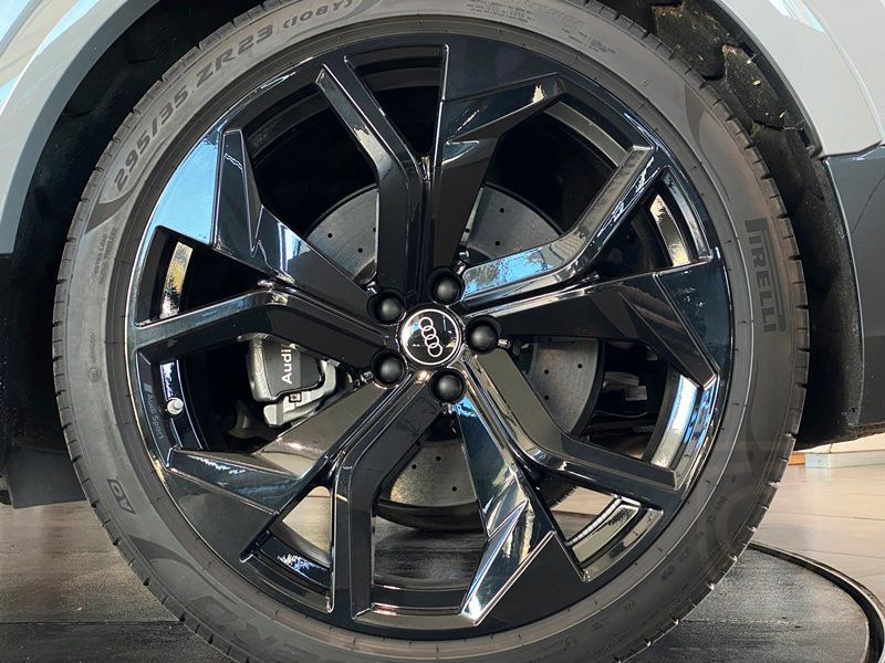 Audi RSQ8 DynamikPlus Pano Sbel B&O HUD AHK RS-Abgas