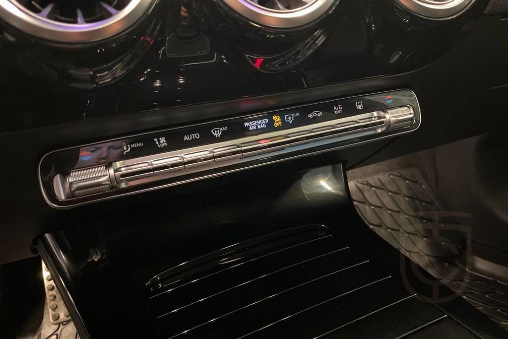 Mercedes-Benz CLA 250 e SB, AMG, Panorama