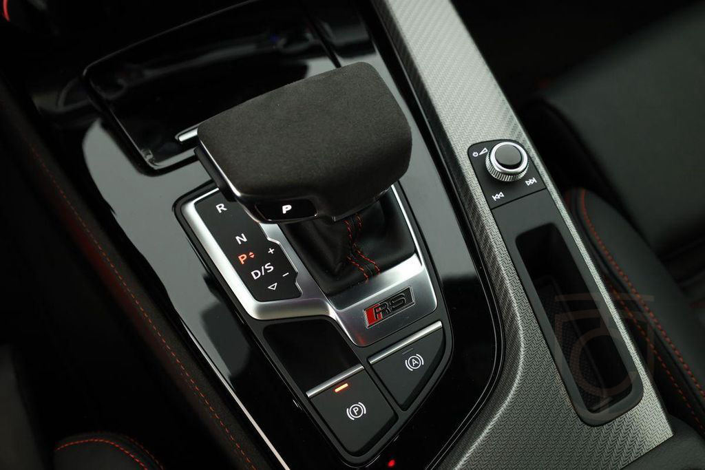 Audi RS4 Avant competition+ Matrix Pano Nav BangO Kam