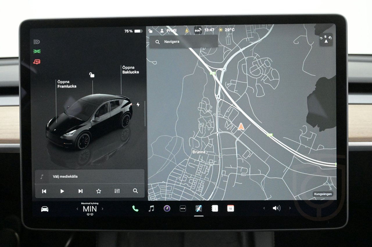 Tesla Model Y Performance AWD Autopilot Pano