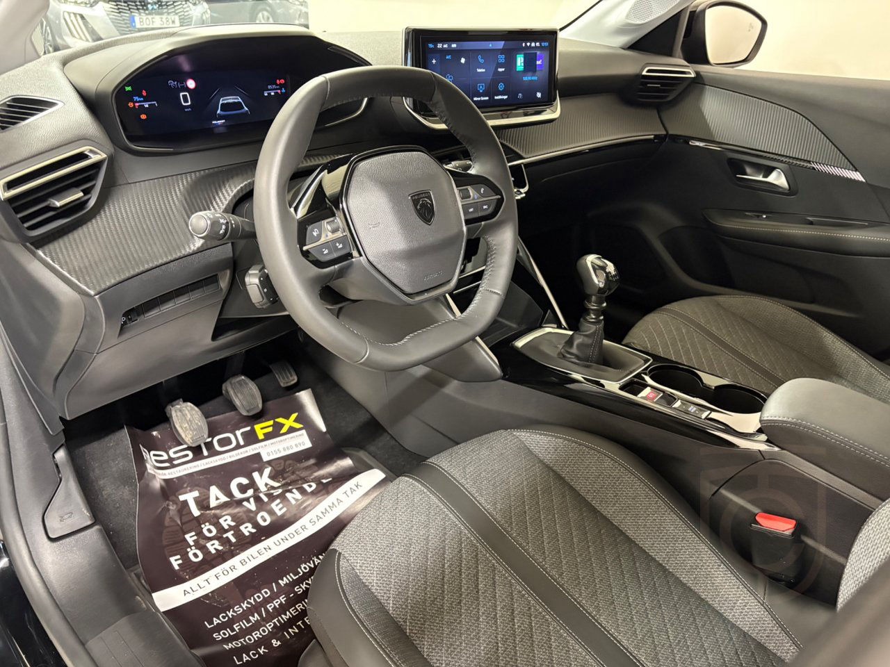 Peugeot 208 ALLURE 1.2 PT100 360kamera