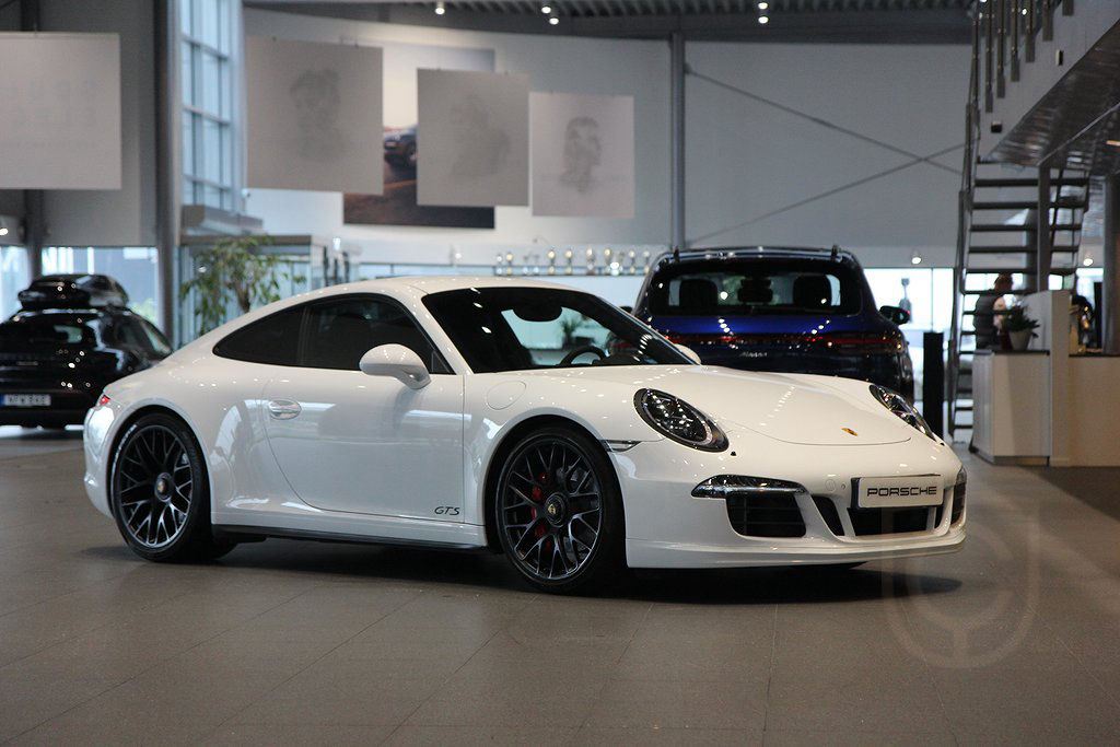 Porsche 911 GTS 991