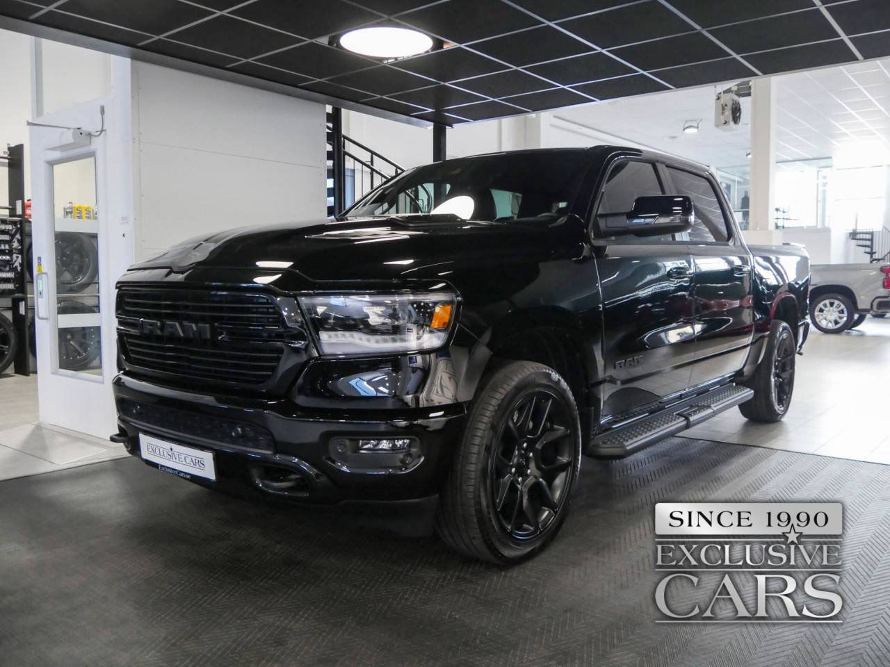 Dodge RAM Laramie Night Edition 2024