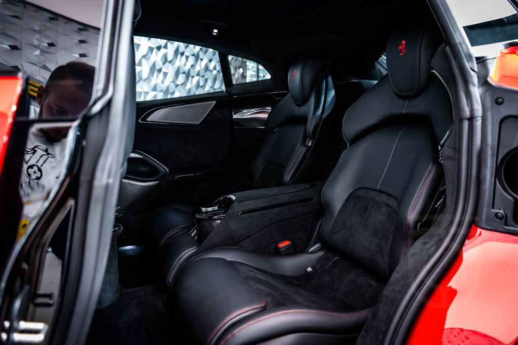 Ferrari Purosangue Carbon *LIFT*PANO