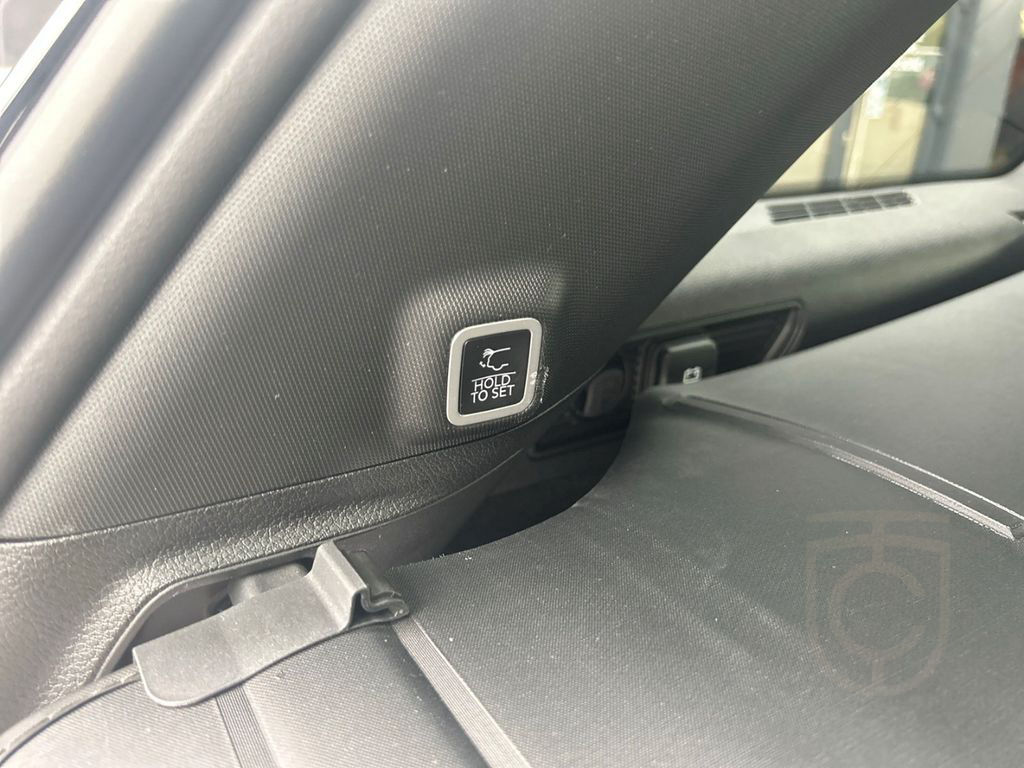 Jeep Grand Cherokee 4xe Overland HUD Navi Leder AHK