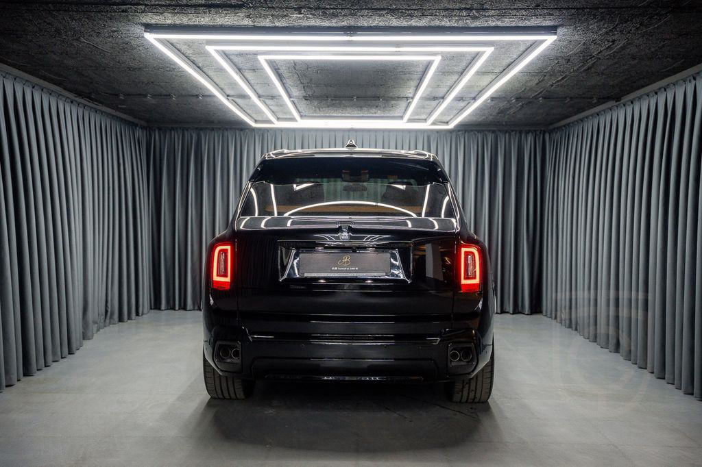 Rolls-Royce Cullinan Black Badge 4Seats Starlight 2025 FULL
