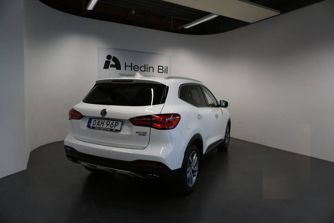 MG EHS PLUG-IN HYBRID LUXURY