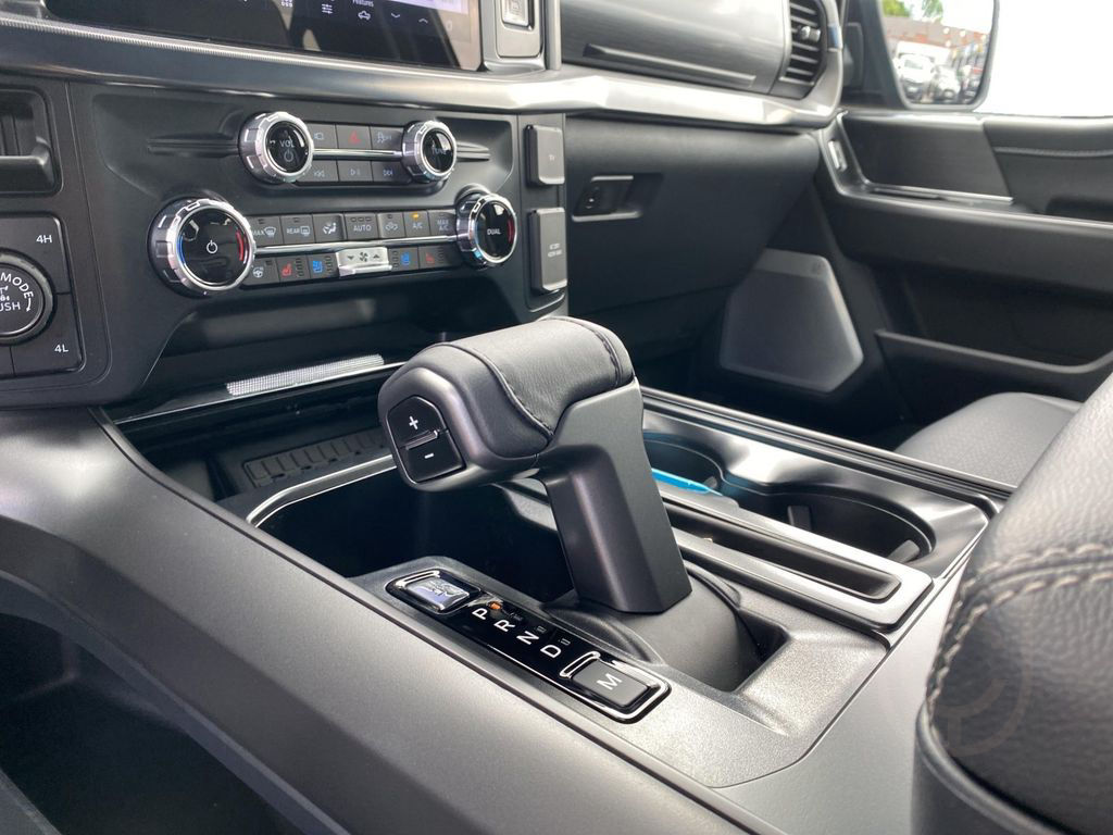 Ford F 150 Lariat 5.0L V8 Super Crew Black Edition 20