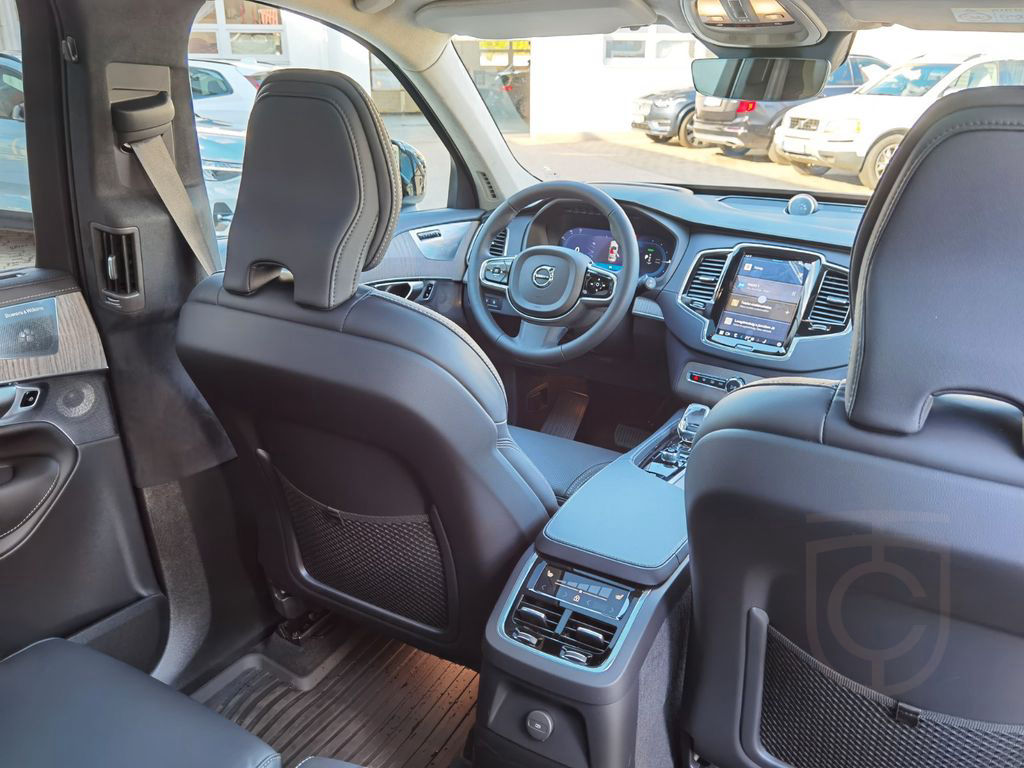 Volvo XC 90 Ultimate Dark Recharge Plug-In Hybrid AWD