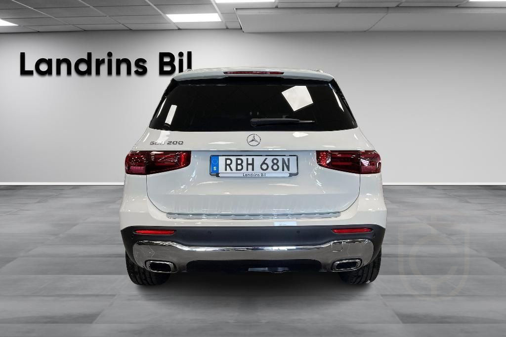 Mercedes-Benz GLB 200 7G-DCT Widescreen Navigation