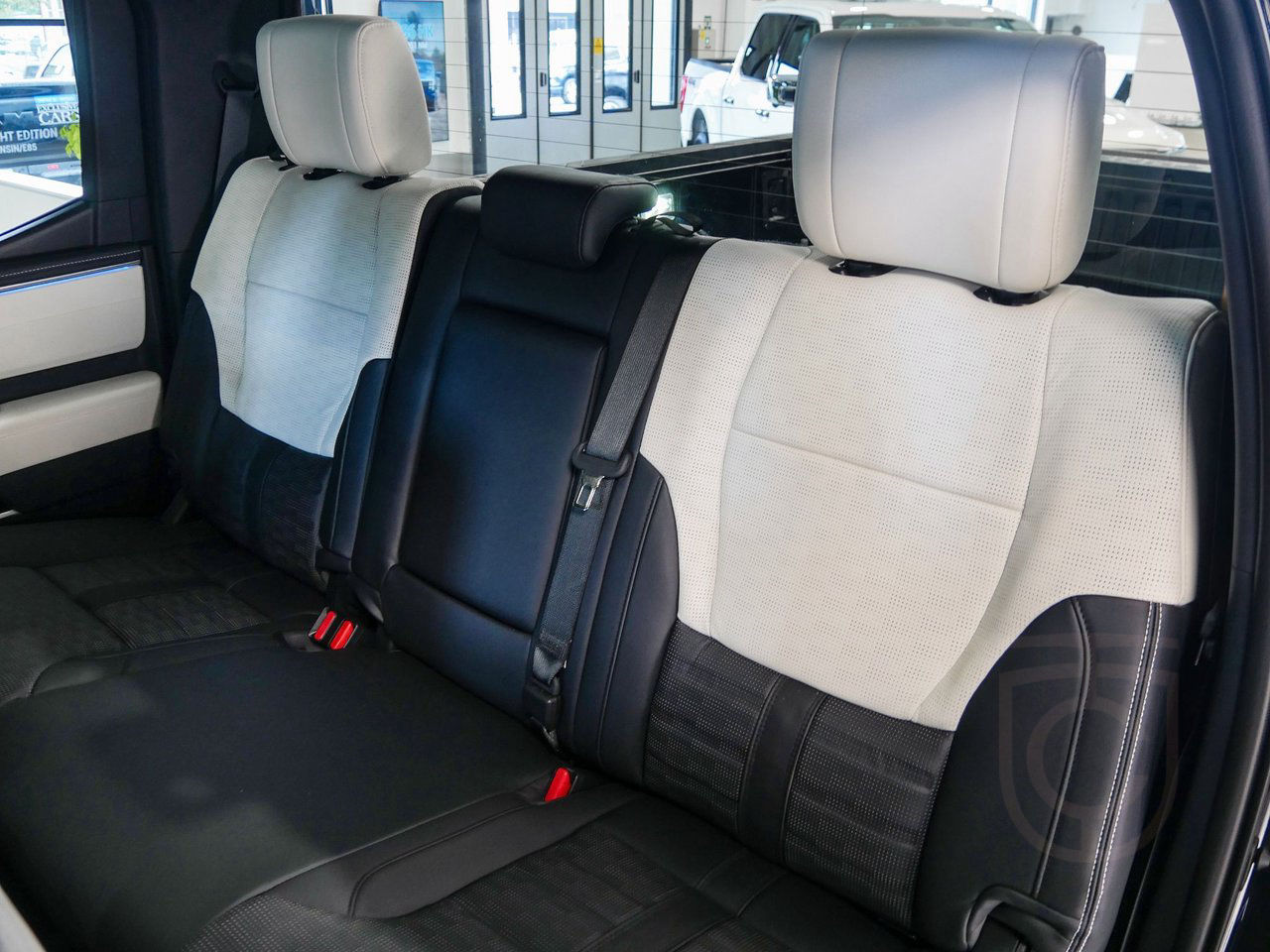 Toyota Tundra CAPSTONE HYRBID HEV