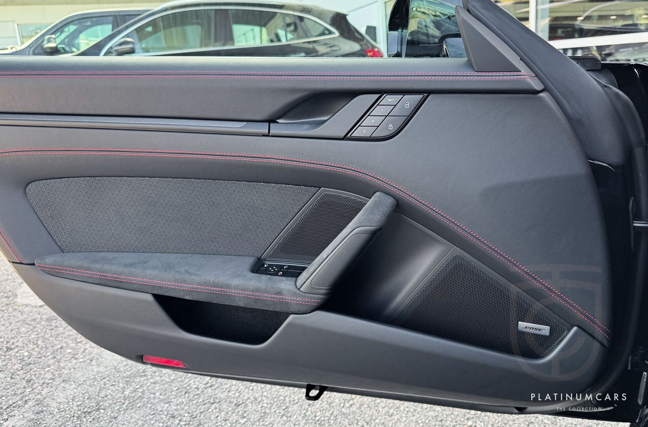 Porsche 911 992.2 Carrera 4 GTS
