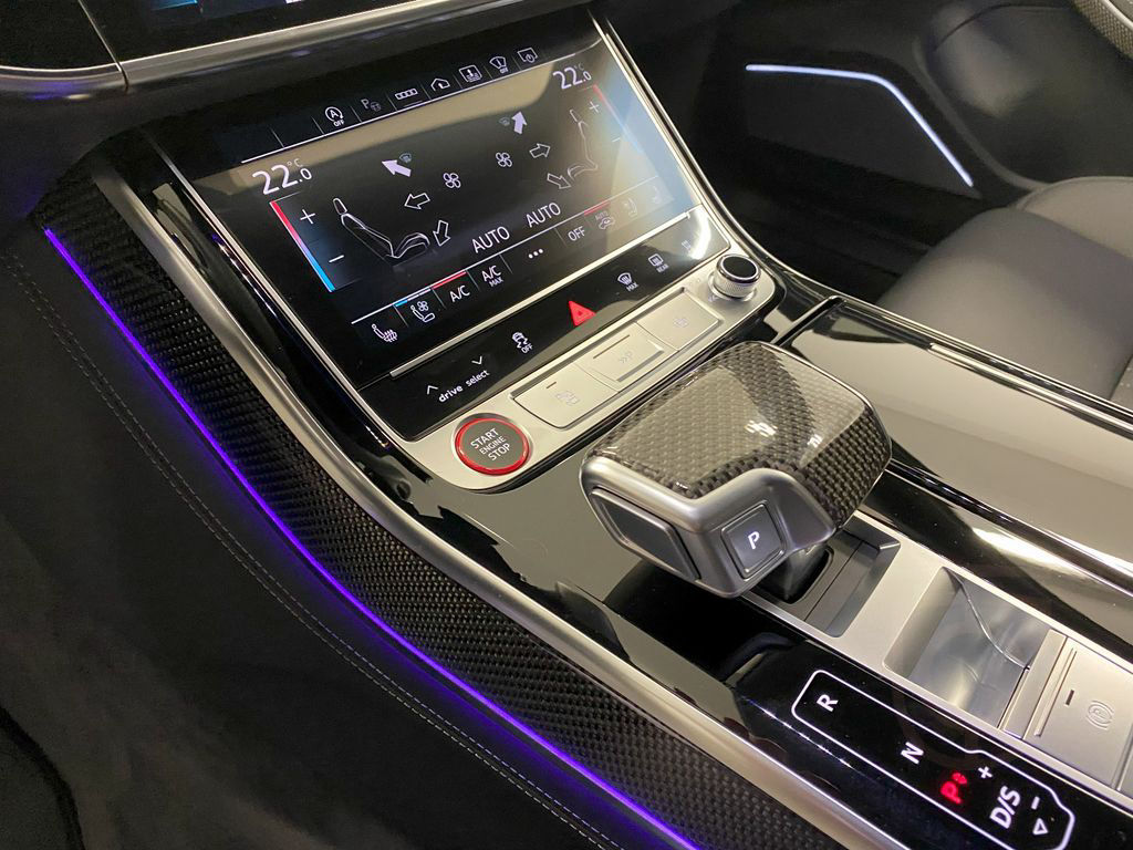 Audi S8 4.0 TFSI quattro Pano+2Bildschirme+Nachtsicht